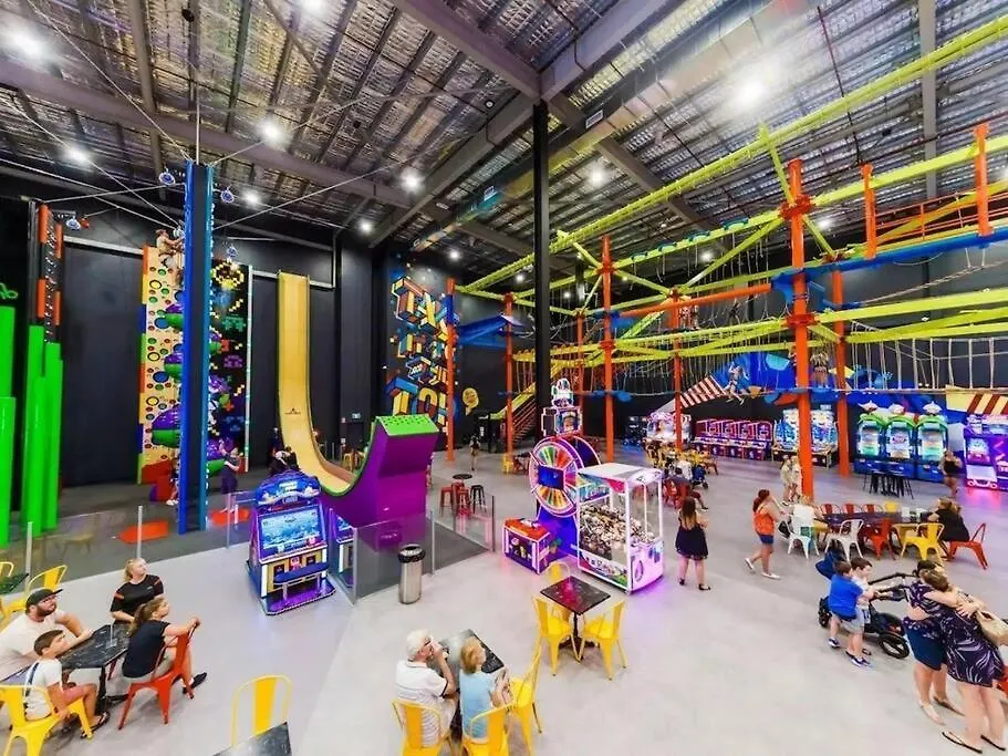 Holiday home Hampton Boho Holiday Retreat - Pool & Endless Fun Near Theme Parks Villa Pimpama